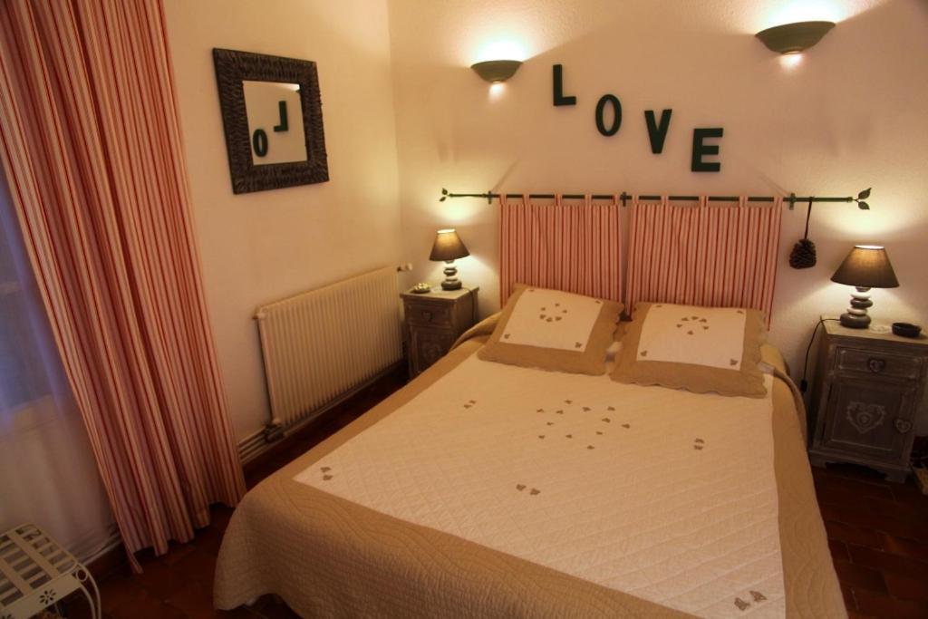 Hotel Mas De Valiguiere Saze  Camera foto