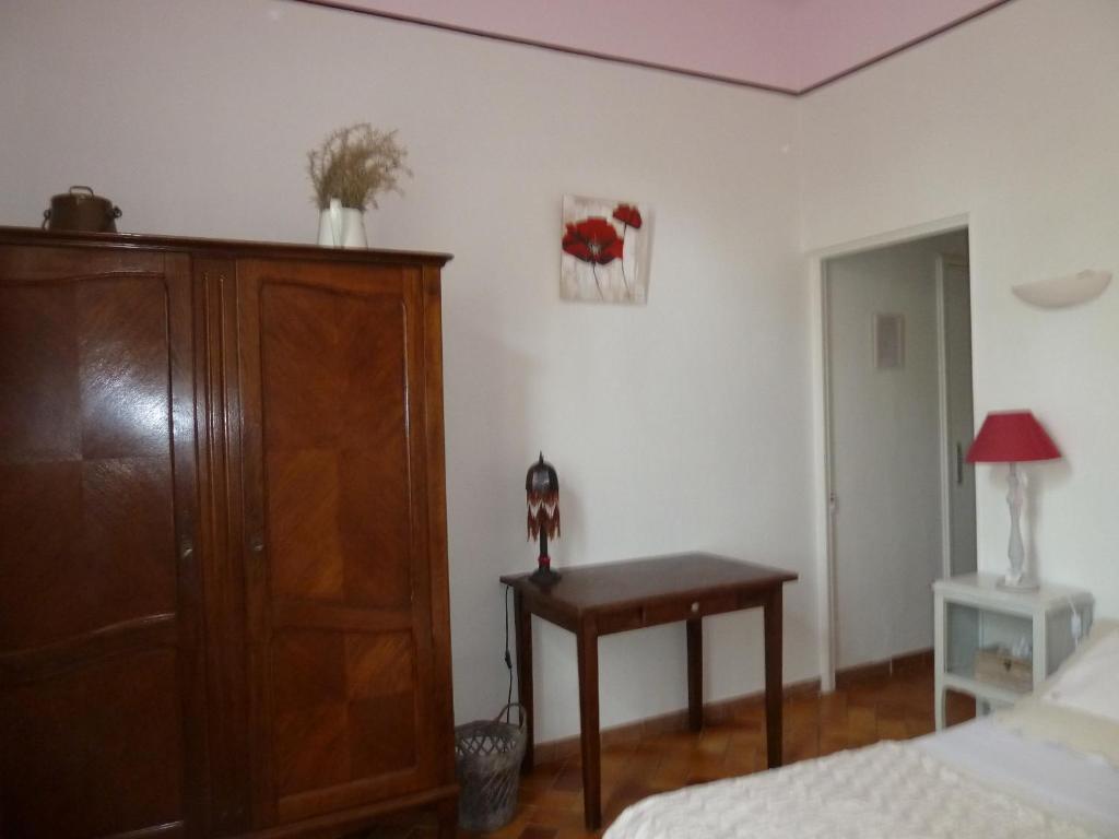 Hotel Mas De Valiguiere Saze  Camera foto